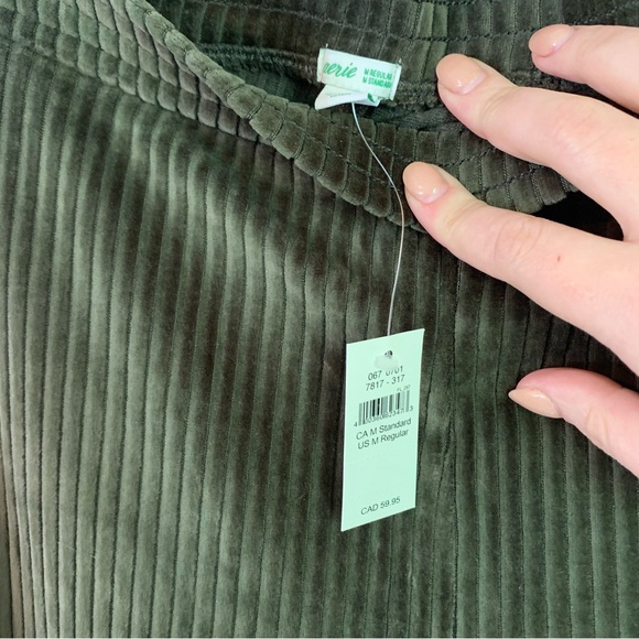 NWT Aerie Groove On High Waisted Velour Flare Olive Green Pants, size M - Picture 6 of 12